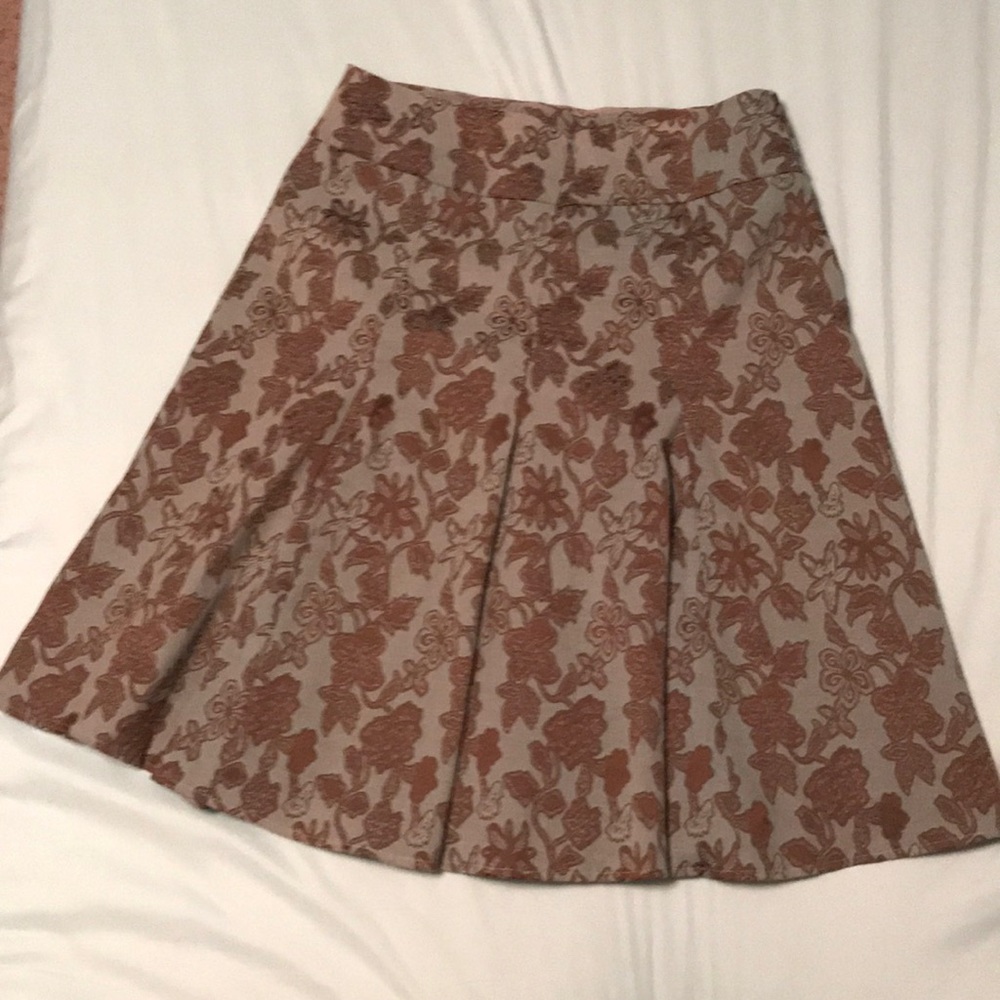 Embroidered swirl Skirt
